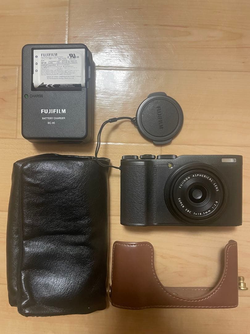 FUJIFILM XF10 ブラック