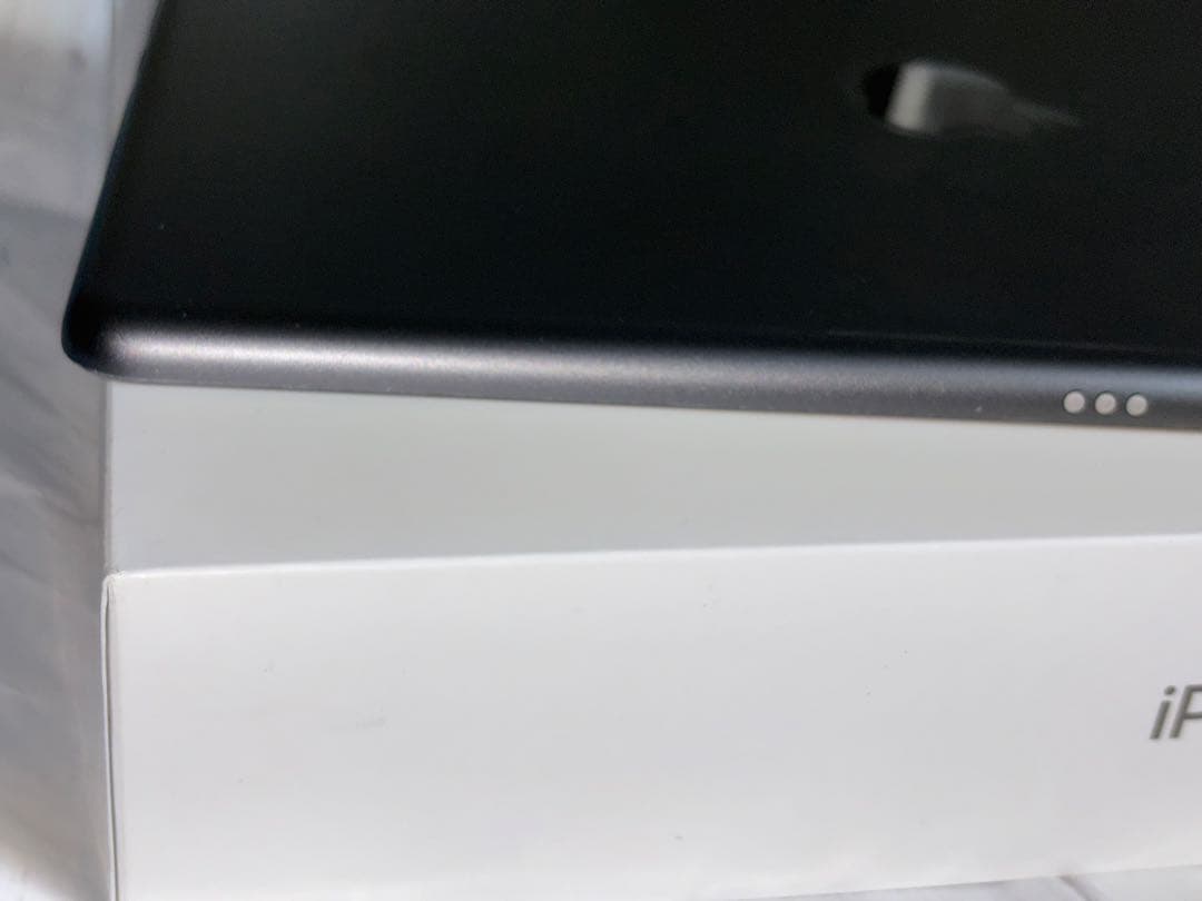 iPad 第9世代 64GB Wi-Fiモデル スペースグレイ