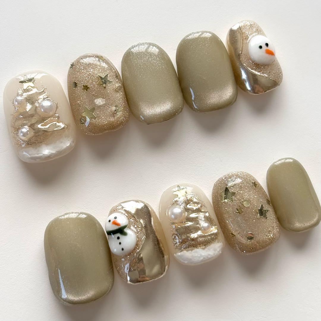 ［49］ネイルチップ クリスマスネイル 冬ネイル マグネット ゴールド 雪だるま