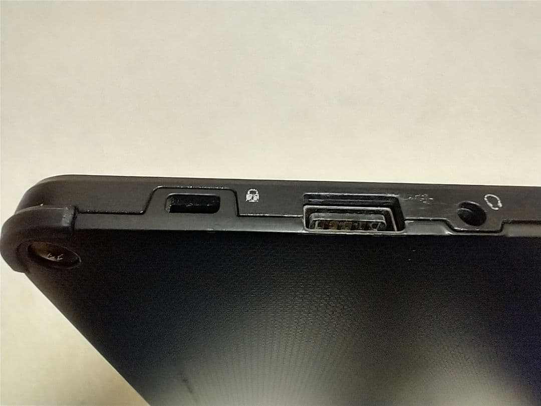 ARROWS Tab Q738/SB Core i5 7300U 富士通