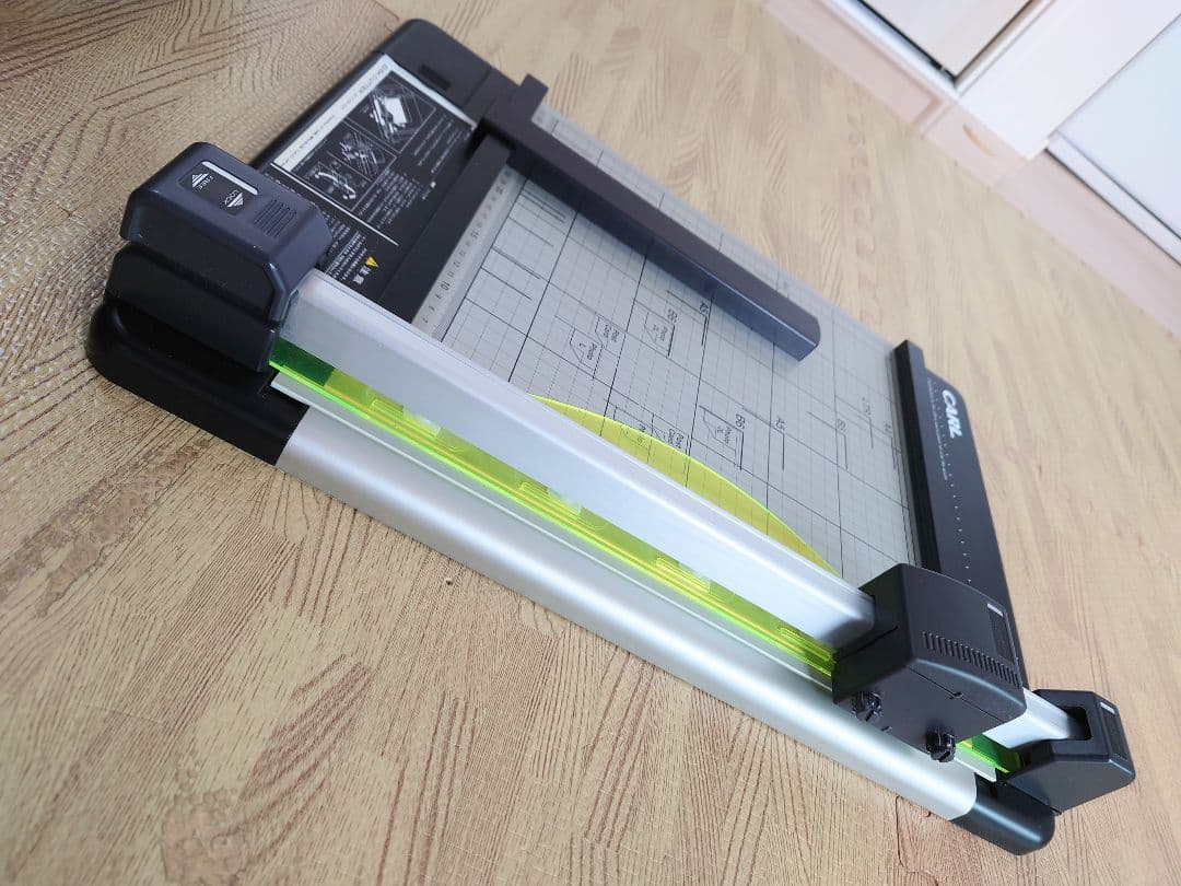 CARL　ディスクカッター　DC-210N　A4
