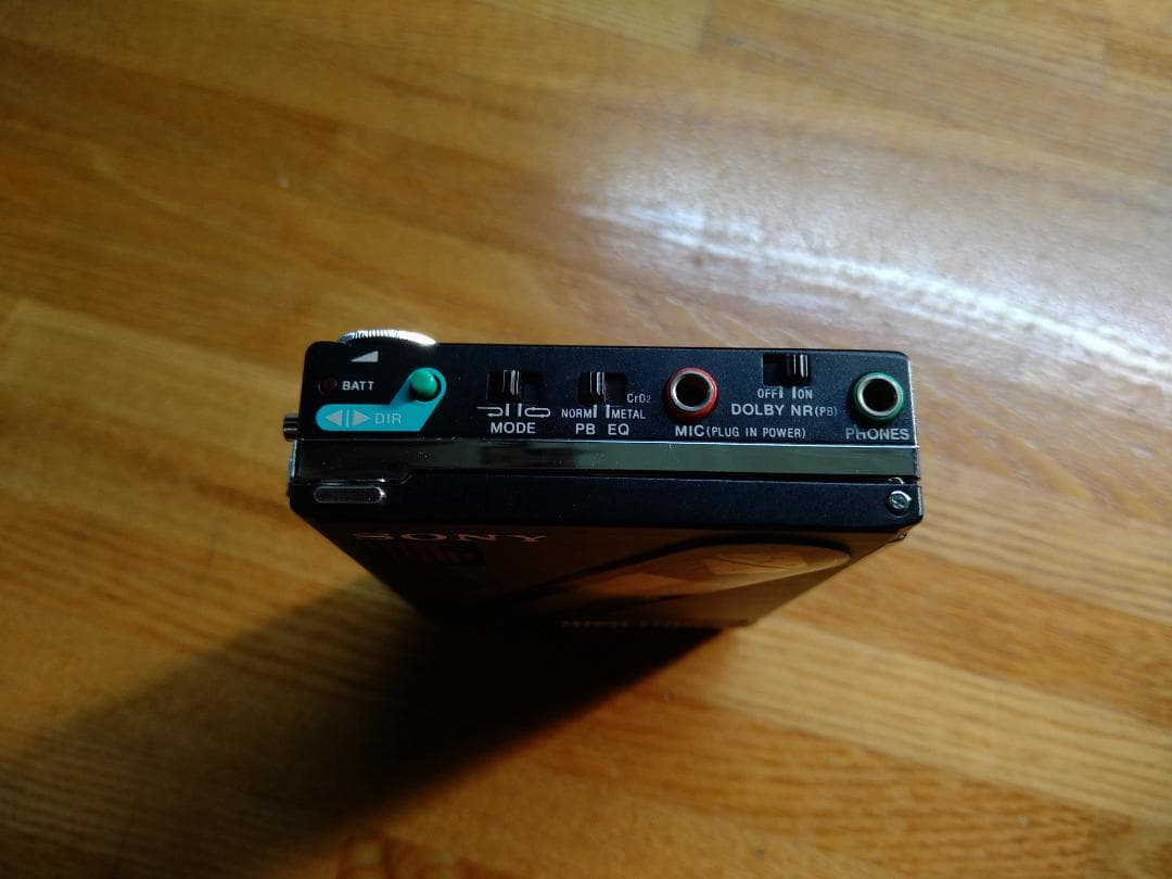ジャンク　SONY ウオークマン　WM-R202