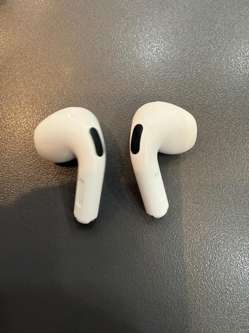 Apple アップル AirPods4（第4世代）