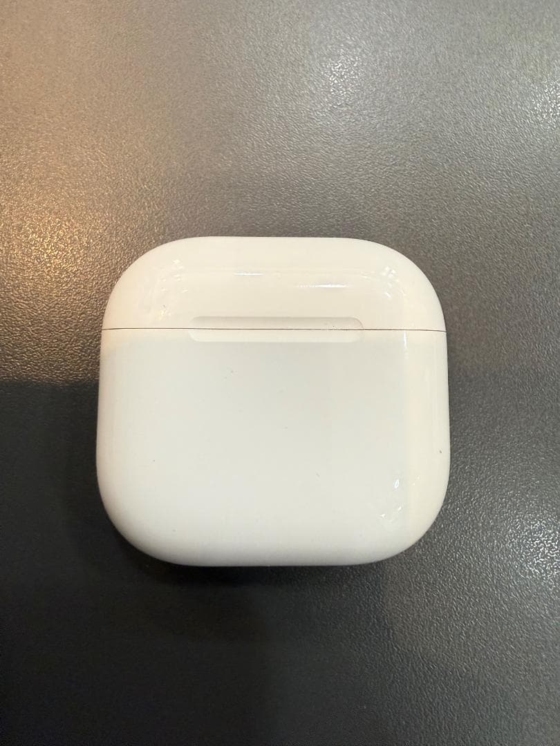 Apple アップル AirPods4（第4世代）