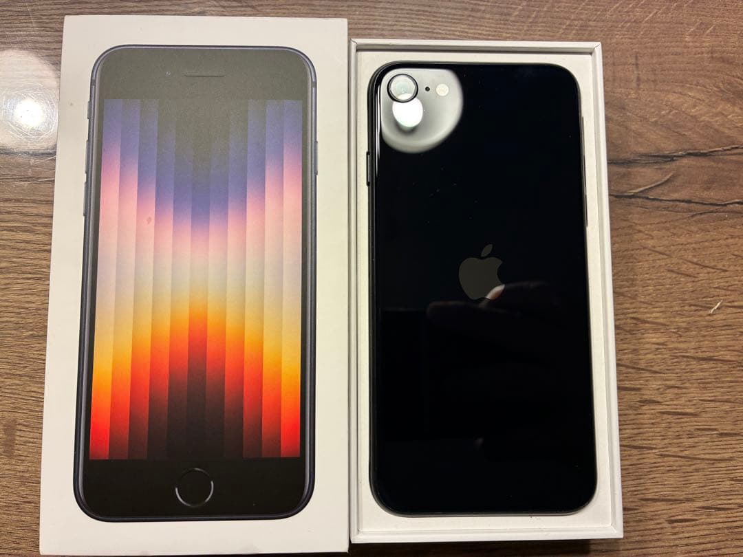 iPhone SE (第3世代) ブラック 128gb バッテリー83% 超美品