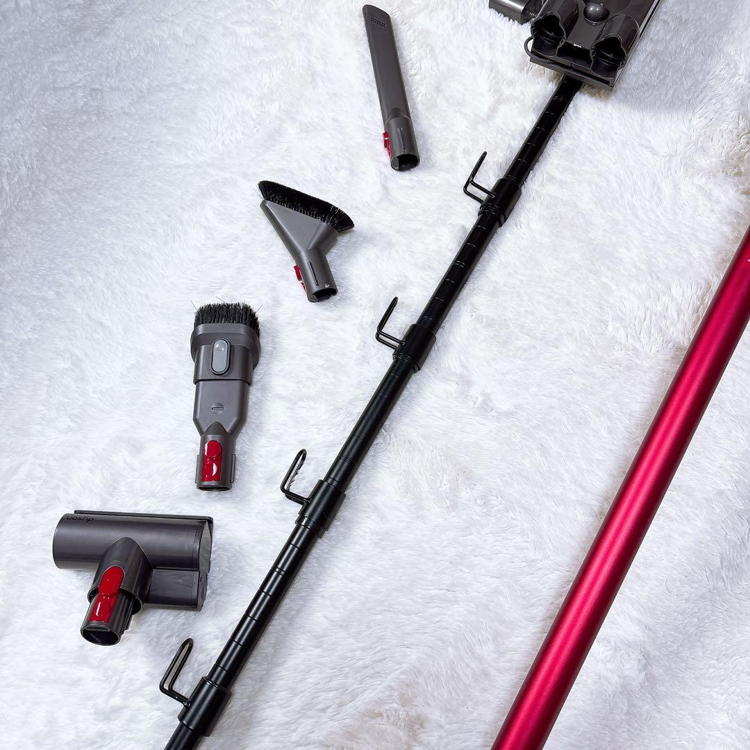 Dyson V11 fluffy+ スタンド・アタッチメント付き⭐︎