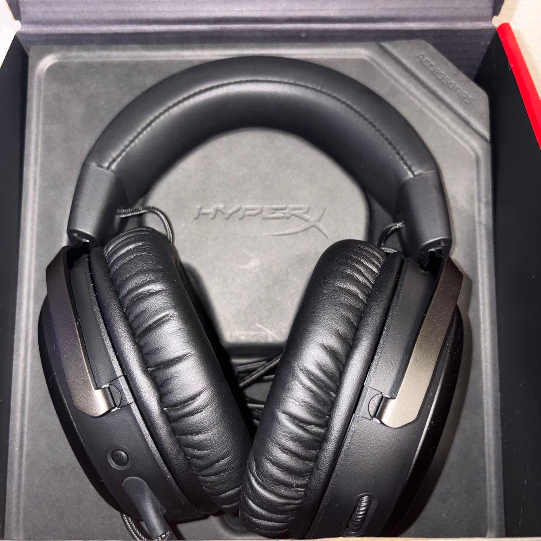 HyperX Cloud III 有線 開封済み ほぼ新品