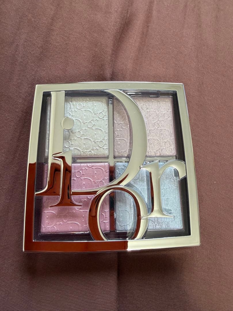Dior アイシャドウパレット 002 フロステッド　オパールグロウ
