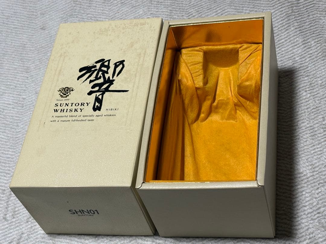 SUNTORY HIBIKI響 30年以上経過 ウイスキー700ml