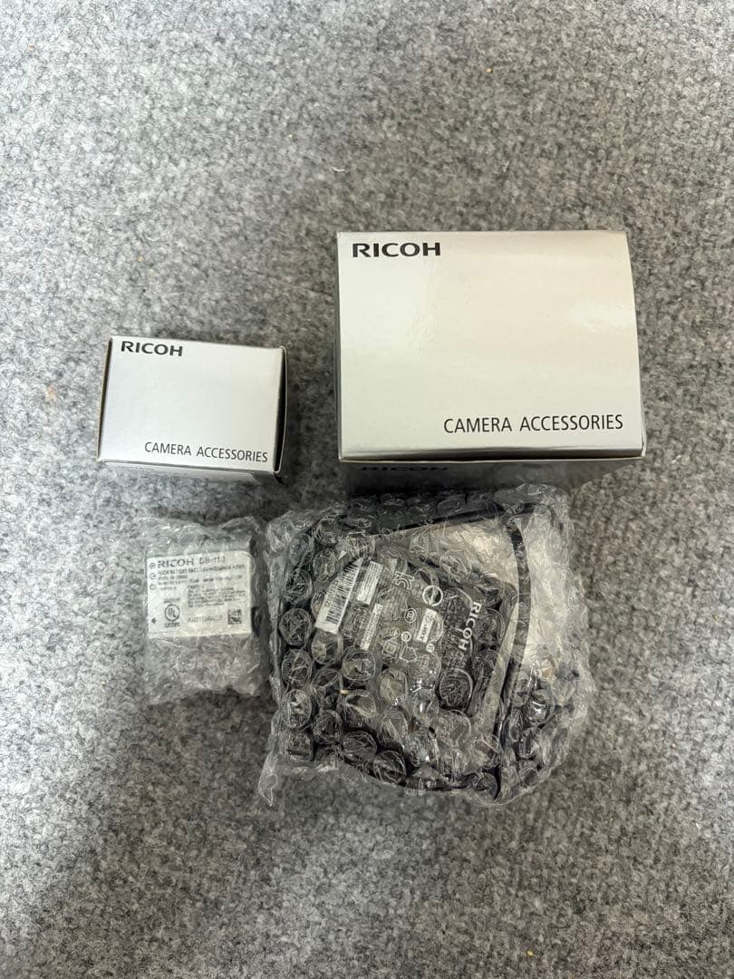 RICOH GRIII Diary Edition 予備バッテリー充電ケーブル付