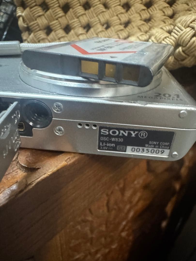 Cybershot DSC-W830 ジャンク品