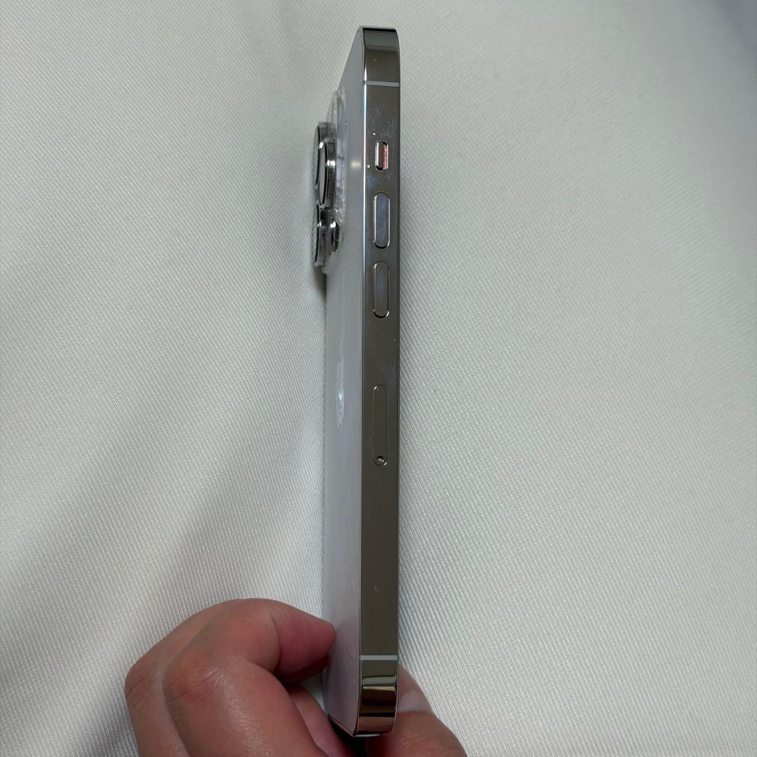 iPhone 14 pro 512GB シルバー　背面割れ　バッテリー76%