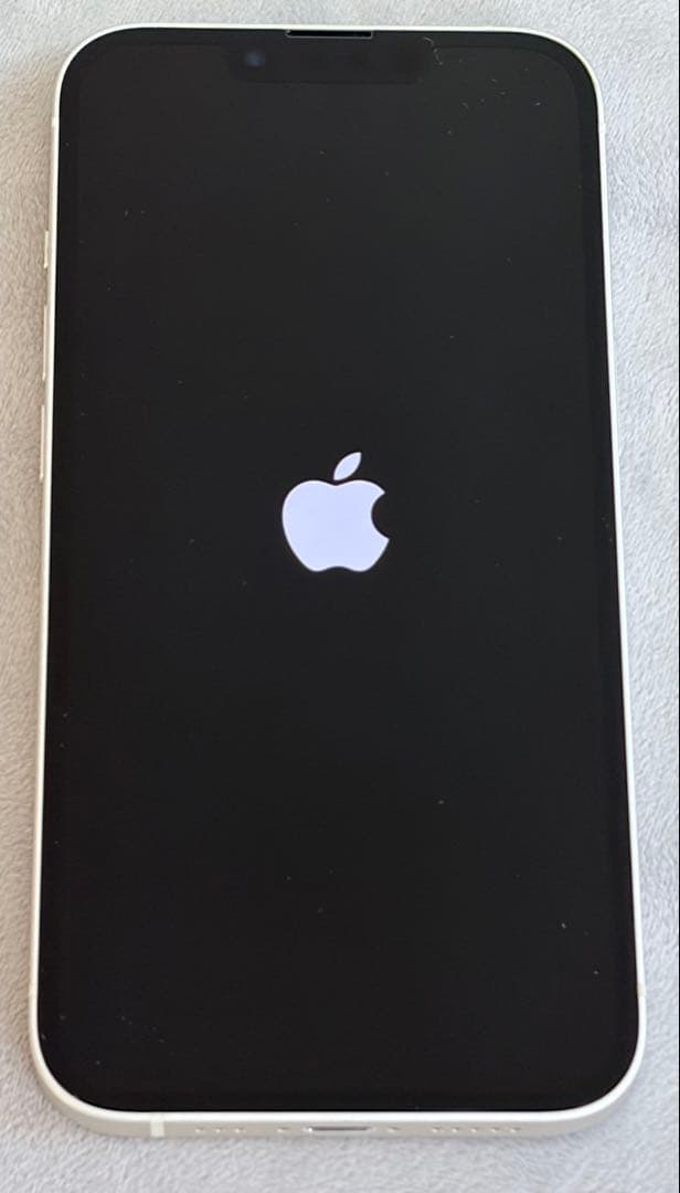 Apple iPhone 13 本体スターライト SIMフリー