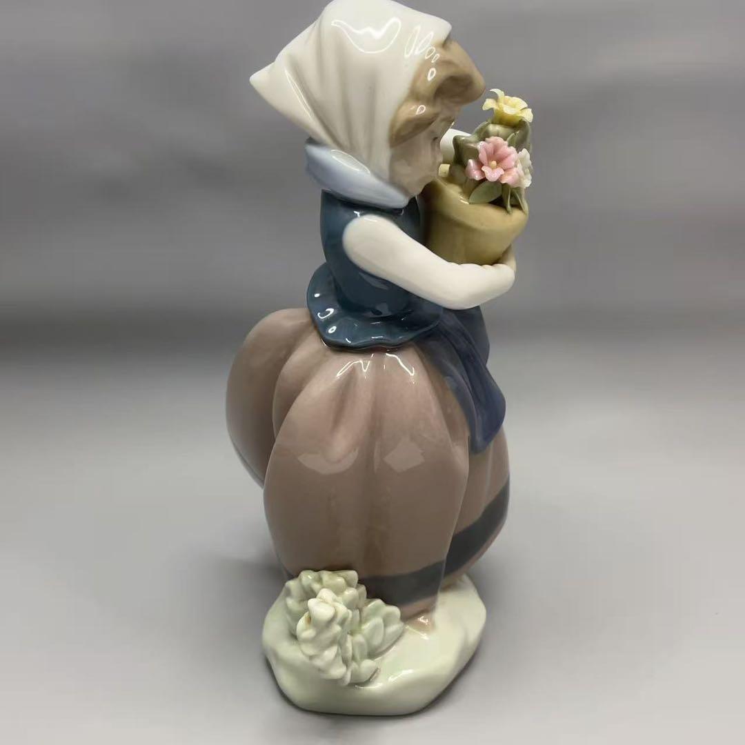リヤドロ LLADRO 磁器人形「Spring is Here 春が来た)」