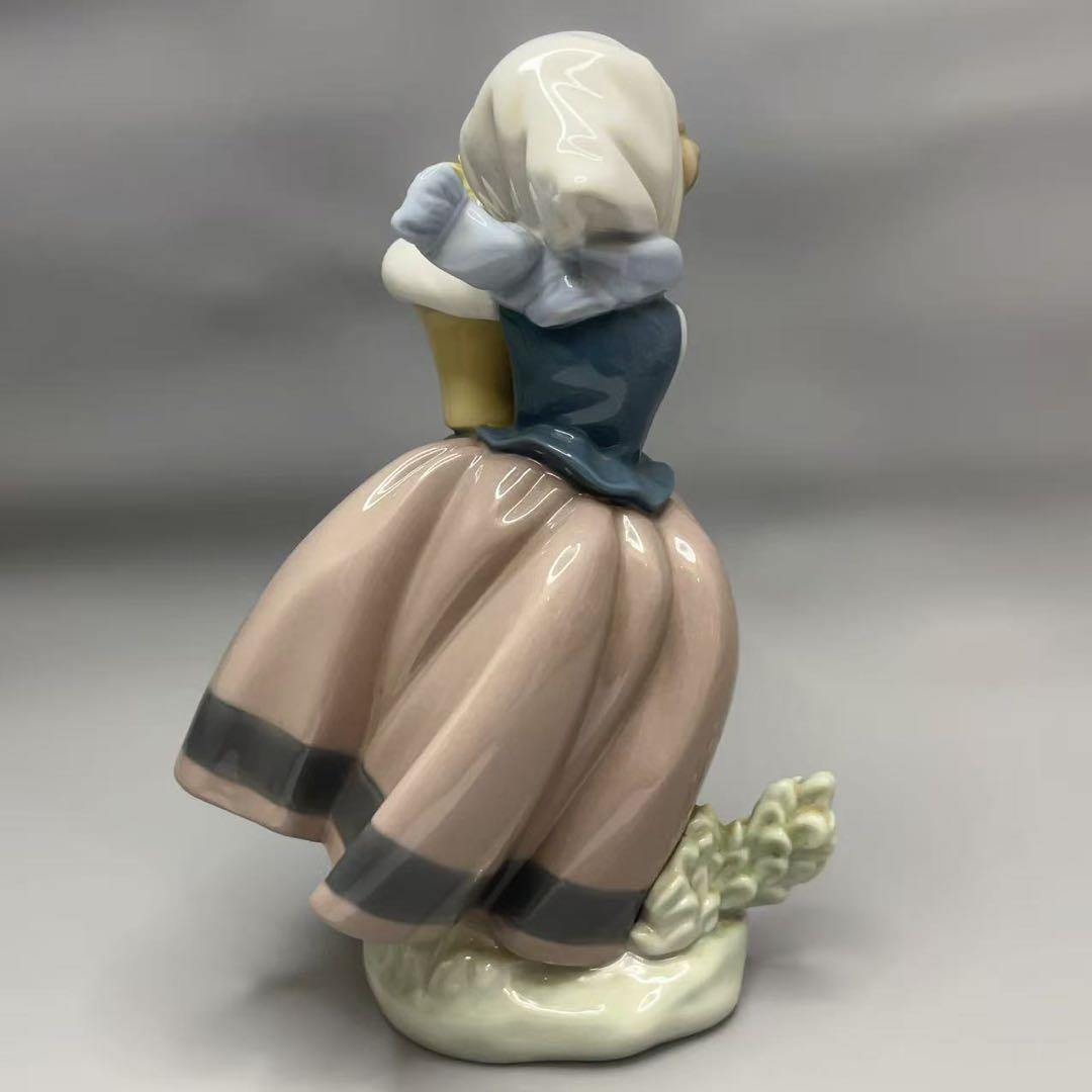 リヤドロ LLADRO 磁器人形「Spring is Here 春が来た)」