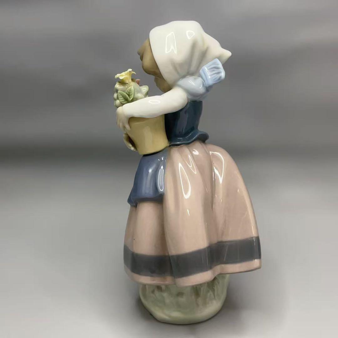 リヤドロ LLADRO 磁器人形「Spring is Here 春が来た)」