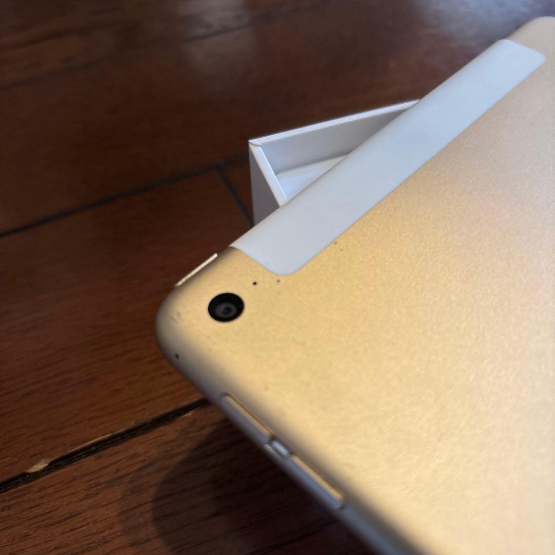 Apple iPad mini 4 64GB 本体 SIMロックフリー