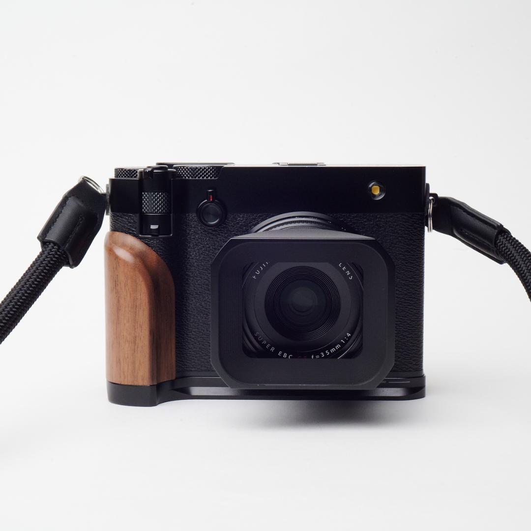 【GFX100RF ブラック】極美品 シャッター613回 木製グリップ等付属