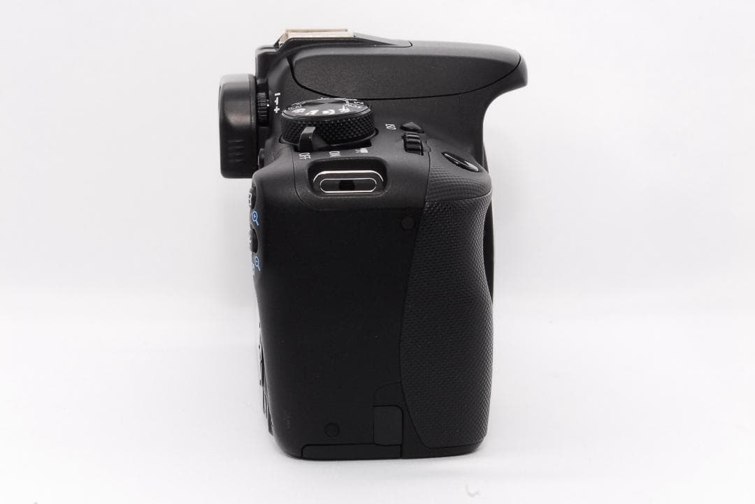 ✨使用回数少な目 人気機種✨Canon EOS Kiss X7ダブルレンズセット