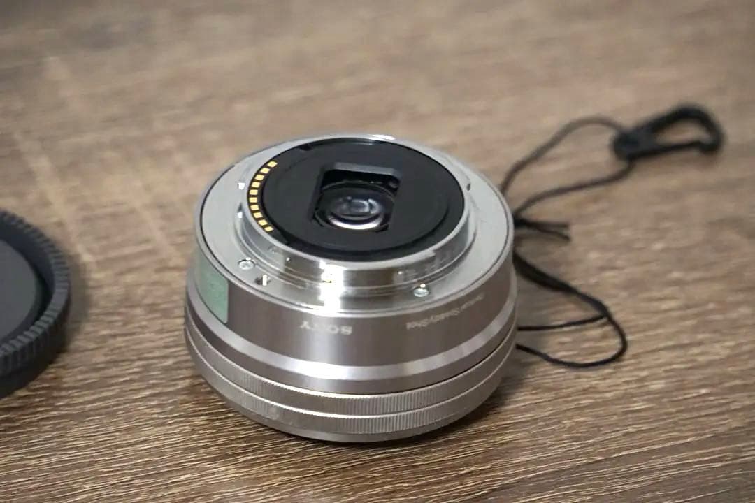 SONY E 3.5-6.3/16-50 OSS ズームレンズ　ソニー