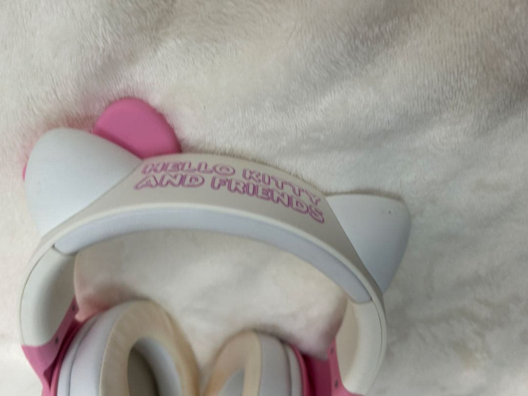 Razer レイザー　ハローキティ　コラボ　ヘッドセット　サンリオ　コラボ