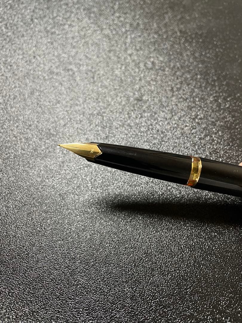 MONT BLANC モンブラン　万年筆 黒　箱あり