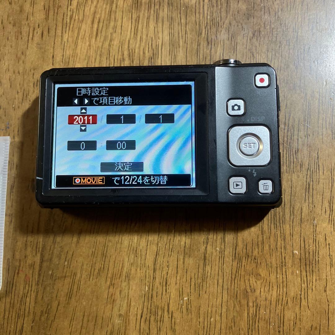 CASIO EXILIM EX-ZS5 デジタルカメラ　バッテリー2個充電器付き