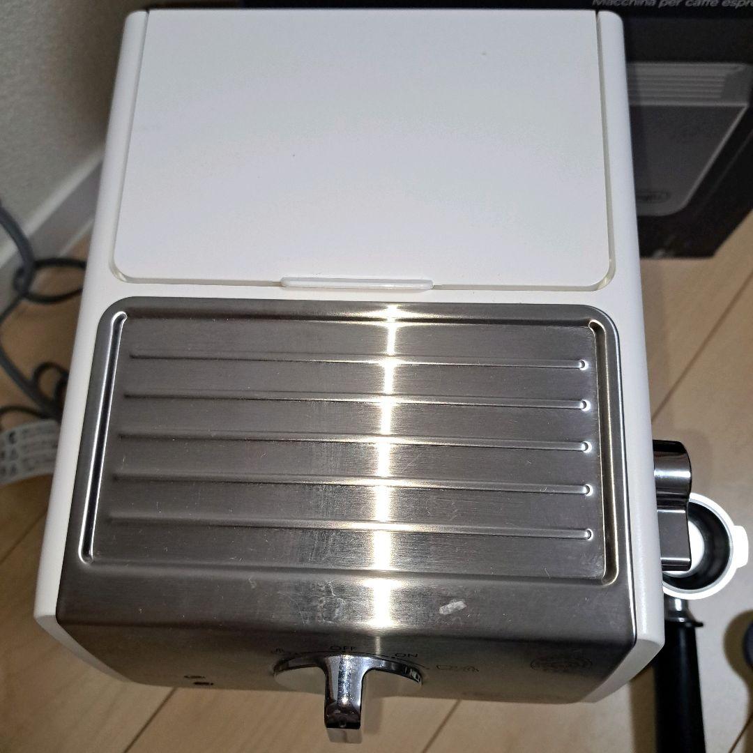 [ 未使用に近い ] デロンギ・エスプレッソマシン ECP3220J