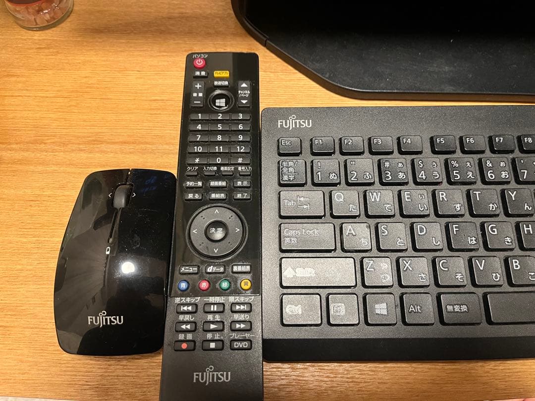 富士通 デスクトップパソコンFMVF90A3B 27型ワイド(初期化済)