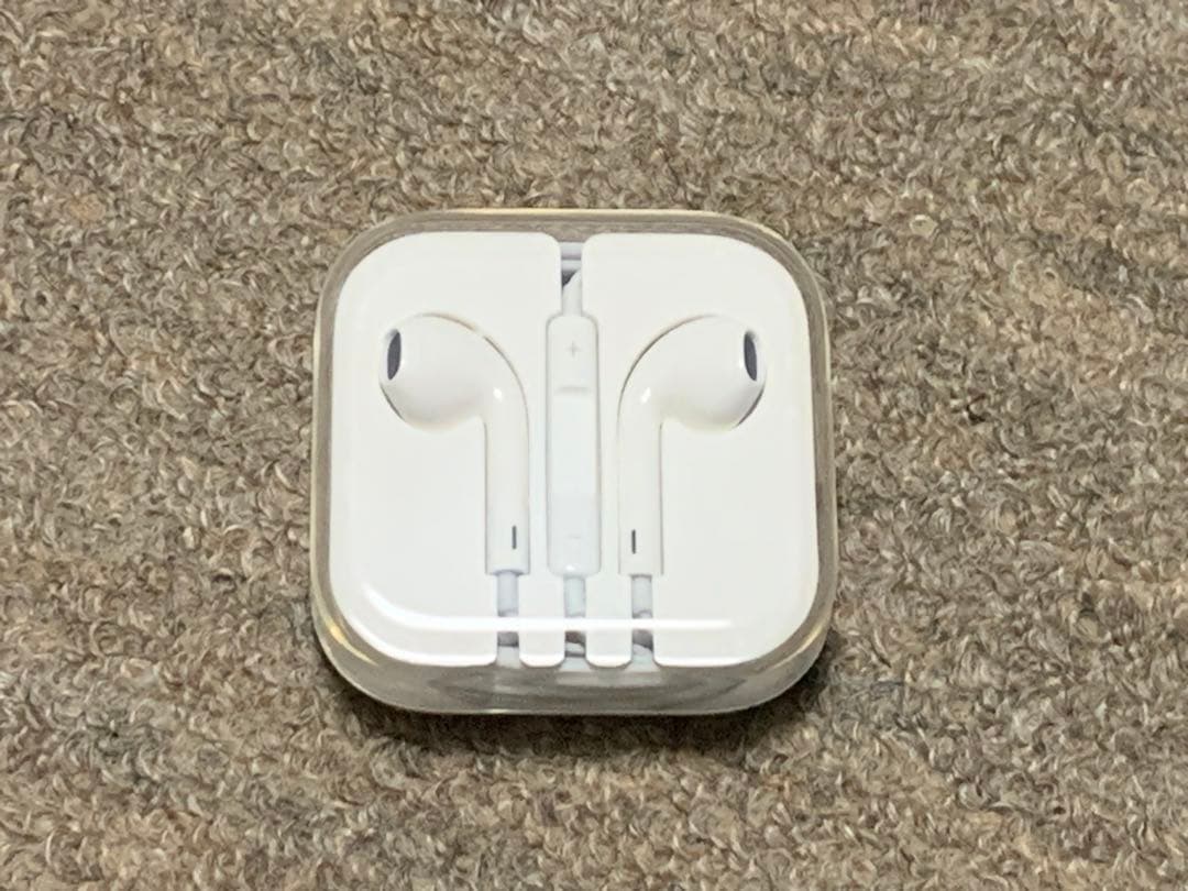 Apple iPhone 4S 5S 7 ジャンク品　3コセット　イヤホン付き