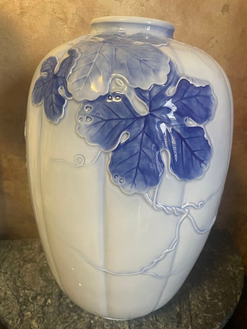 深川製磁/蔦彫刻花瓶/激レア品/大型花瓶約37cm