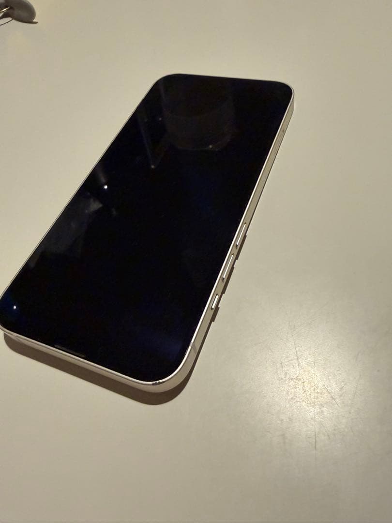 iPhone13 256 ホワイト