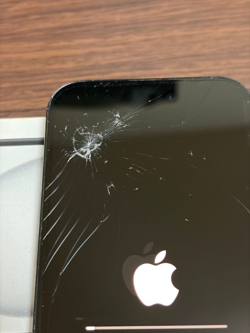 Apple iPhone 15 SIMフリー 128GB 画面割れ