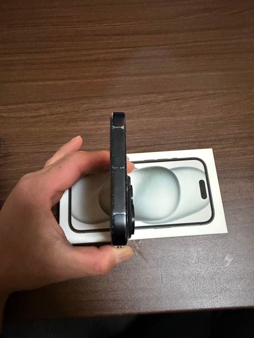 Apple iPhone 15 SIMフリー 128GB 画面割れ