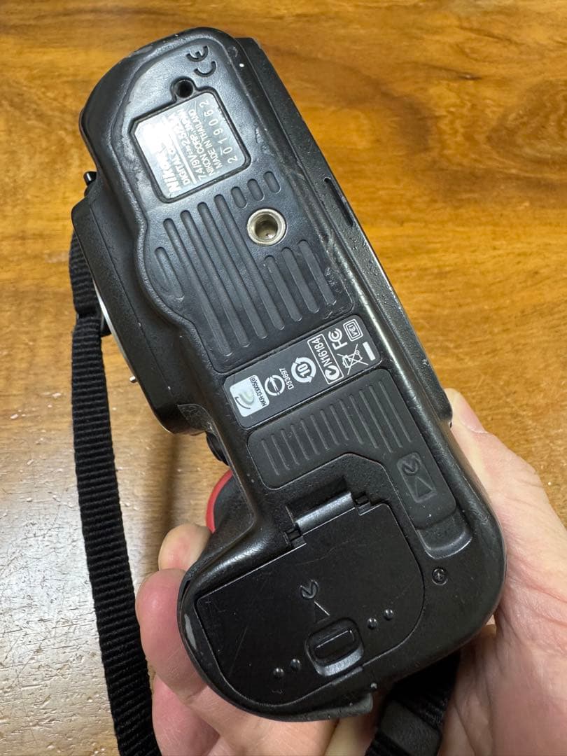 【ジャンク】Nikon D300s 動作品 訳あり（CFピン曲がり）
