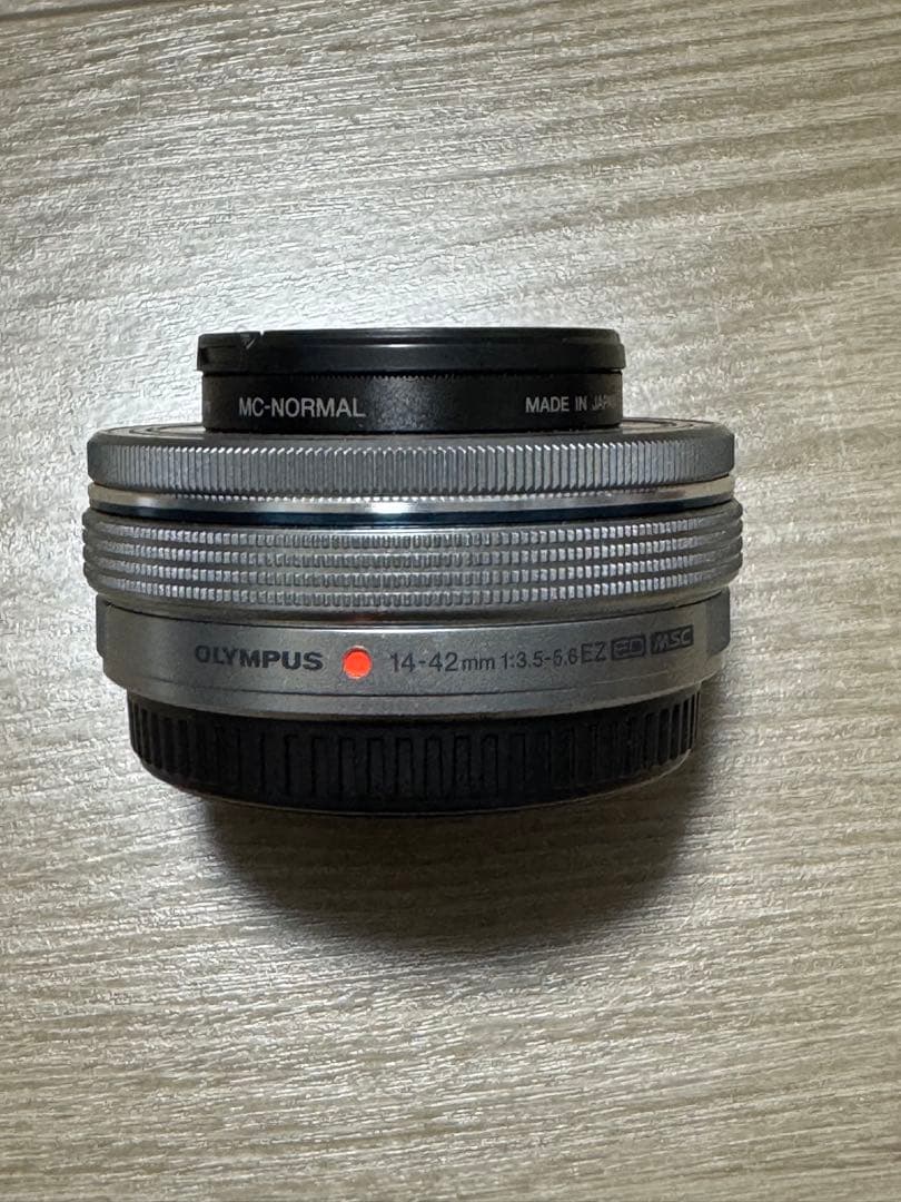 OLYMPUS OM-D E-M10 Mark III シルバー 社外品レンズ付
