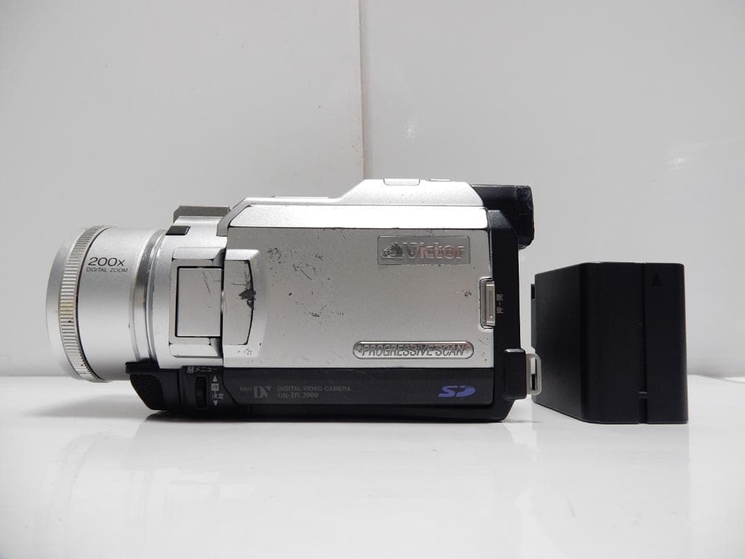 希少　動作品　Victor ビクター　デジタルビデオカメラ　GR-DV2000②