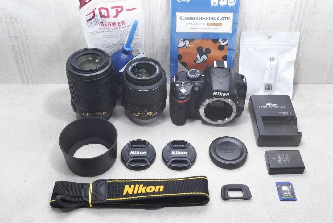 ✨Nikon D3200 ✨ショット数8回 ダブルズームレンズ スマホ転送