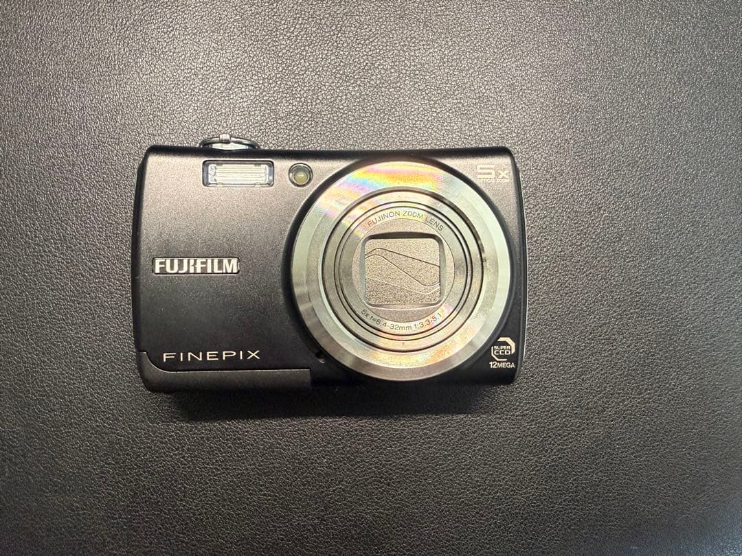 Fujifilm FinePix F100fd コンパクトデジタルカメラ