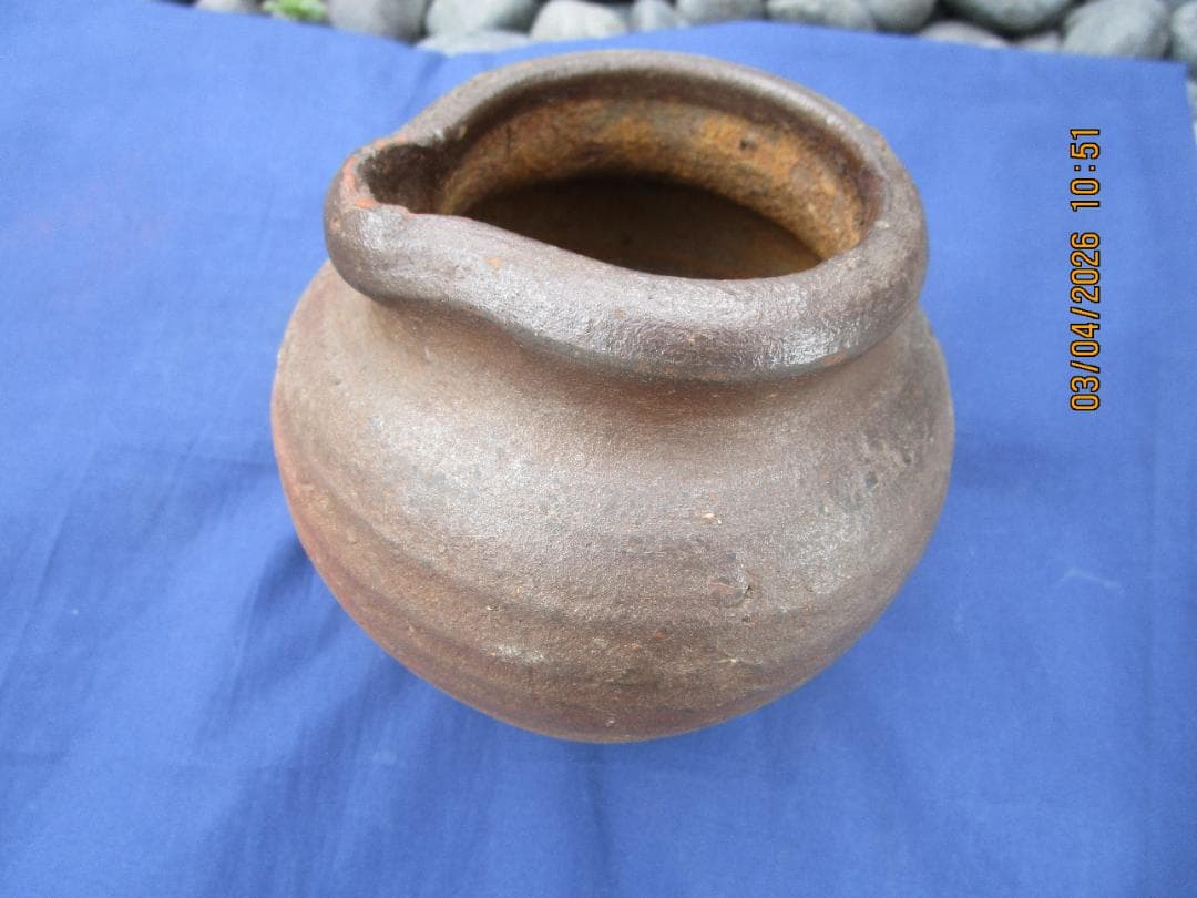古備前　お歯黒壺　花器　うずくまる　花瓶　1個