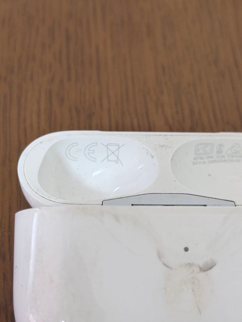 Apple AirPods Pro 第1世代 ワイヤレスイヤホン 充電ケース付き