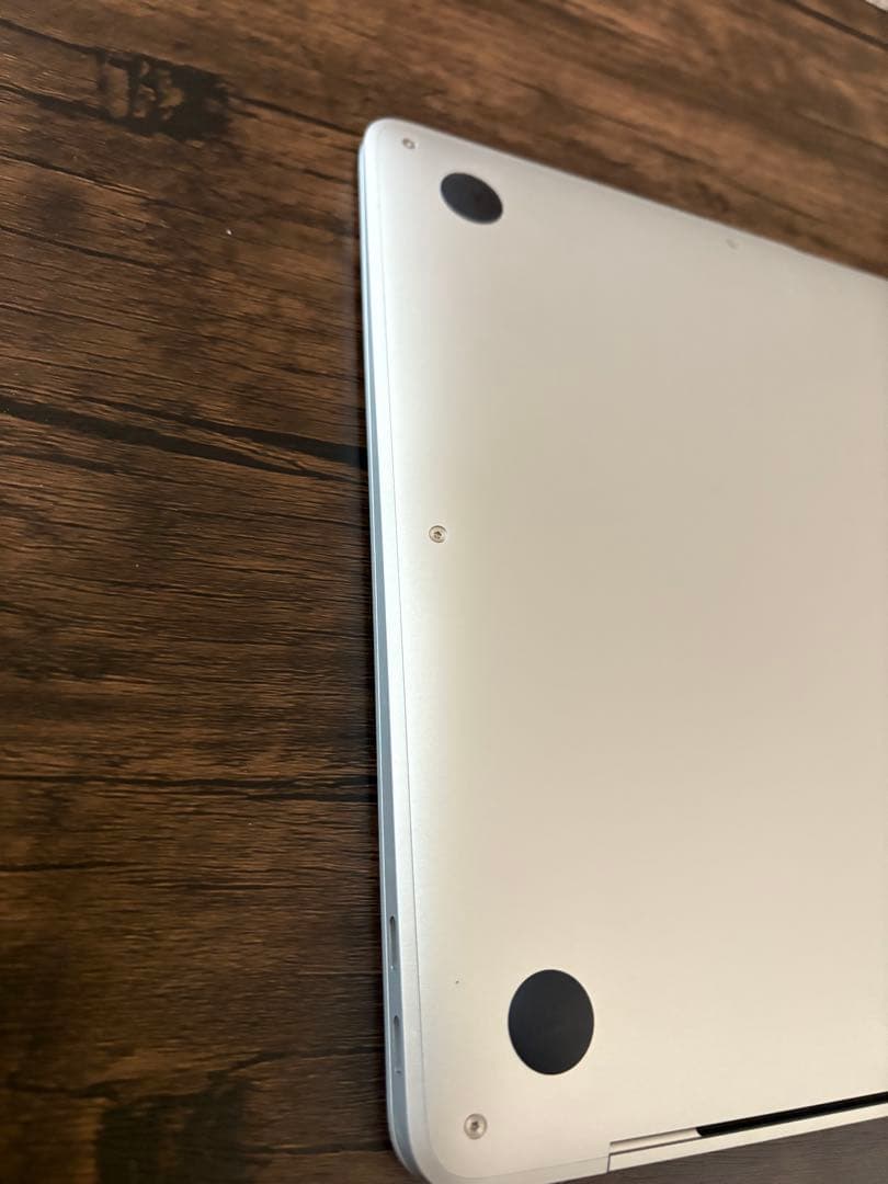 【連休値下げ】MacBook Air 2020 i5/8GB/512GBシルバー