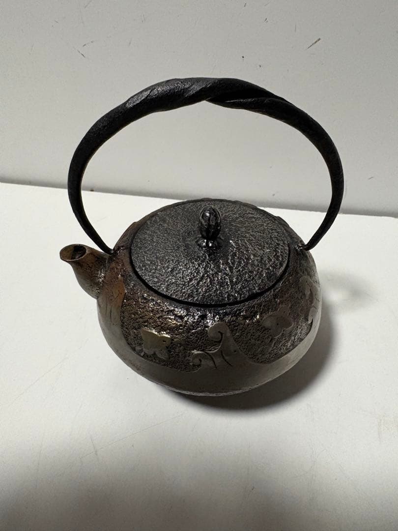 希少 照光堂 南部鉄器 鉄瓶 波千鳥 300ml 岩鋳製 釜敷 台座付 美品