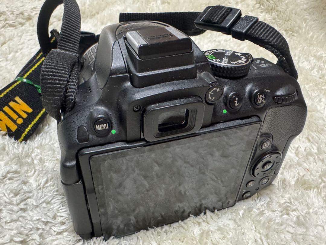 【ジャンク品】Nikon D5300 デジタル一眼レフ18-55mmレンズ付