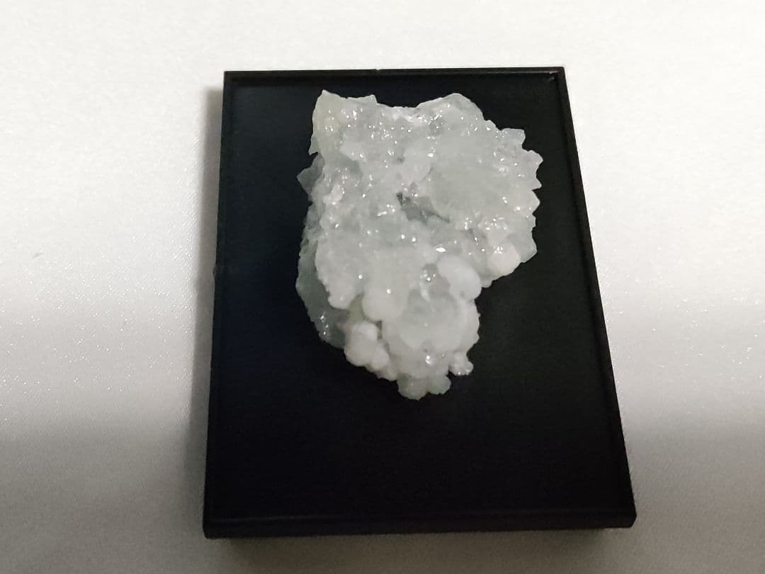 パワーストーン　天然石　原石　蛍光鉱物　ジンカイト　28g　No.157