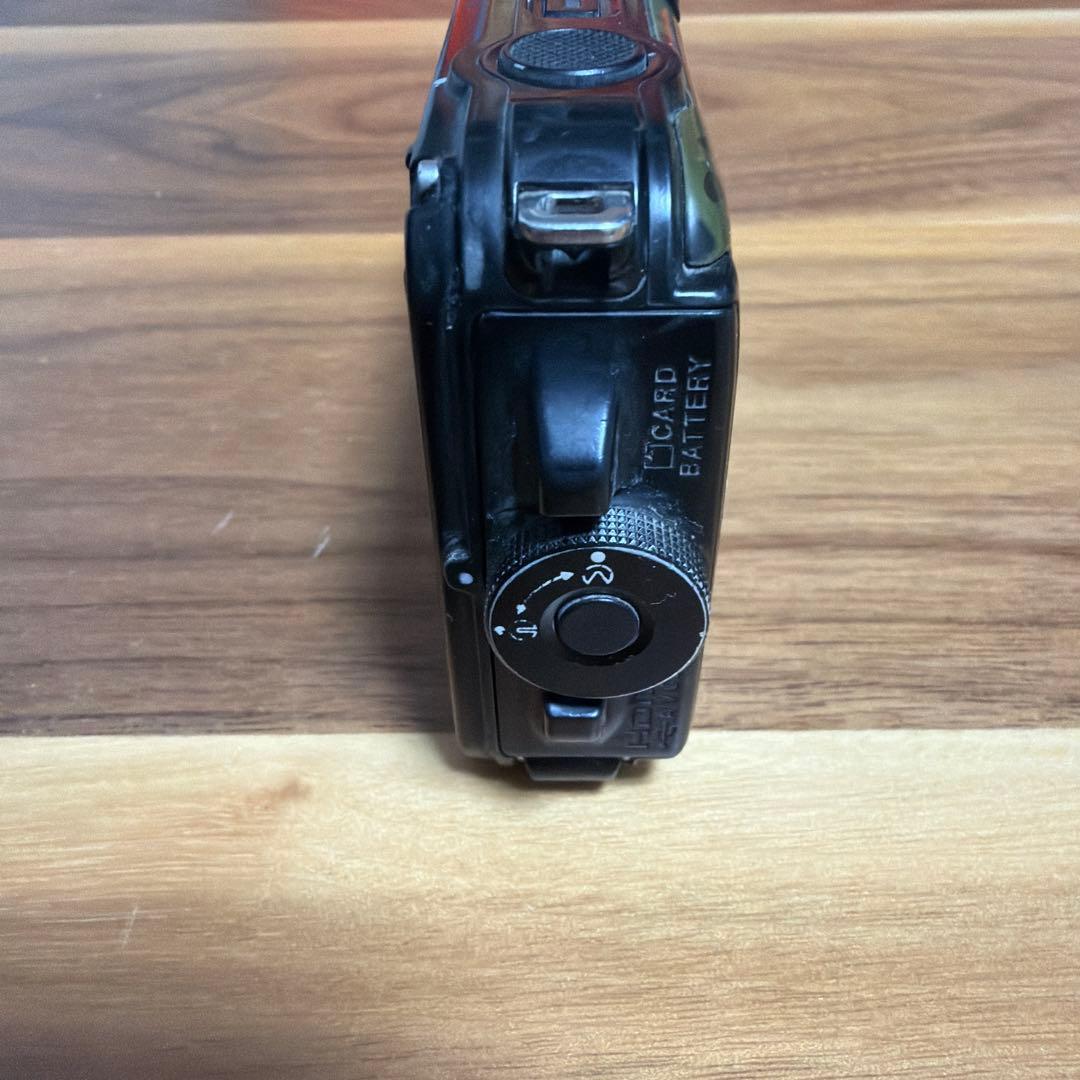 Nikon COOLPIX AW100 迷彩