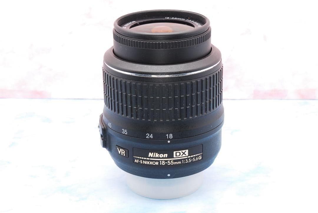 ☆Nikon D3300☆一眼レフカメラ☆バッグ付☆美品＆S数少☆初心者向け