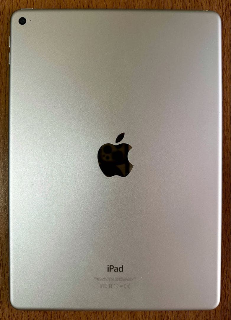 iPad Air2, 9.7インチホワイト 本体 100% バトリライフ