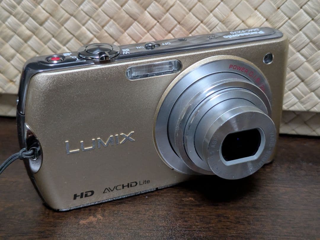 Panasonic カメラ LUMIX DMC-FX70