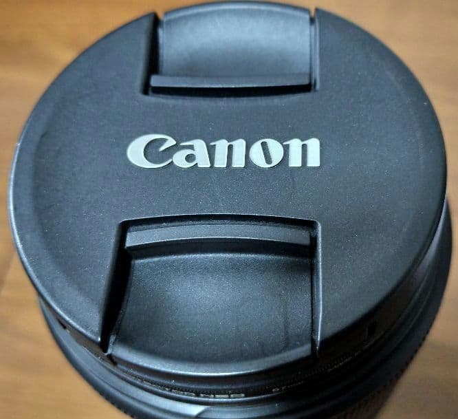 CANON EF70-300mm F4-5.6 IS II USM　ET-74B